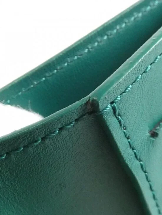 Louis Vuitton Taurillon LV Vertical CP Wallet - Picture 5 of 8